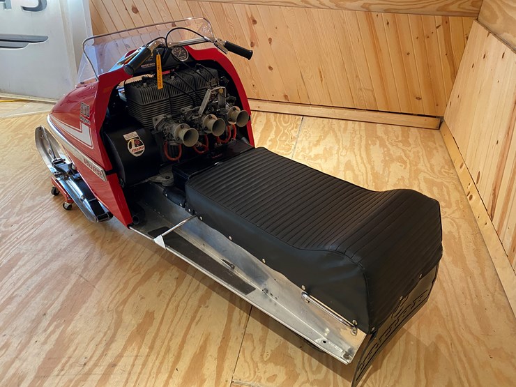 #3777-•-1971-rupp-800-magnum-snowmobile-image-4