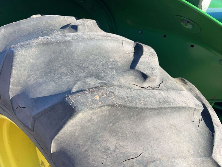 john-deere-830-image-41