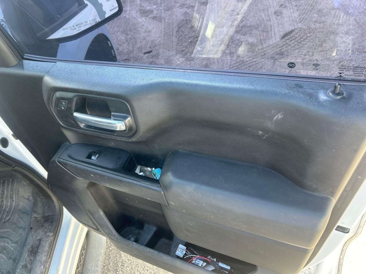 2021-chevrolet-silverado-1500-image-24