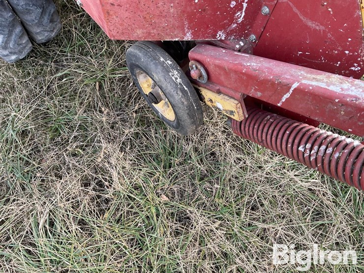 new-holland-144-image-13