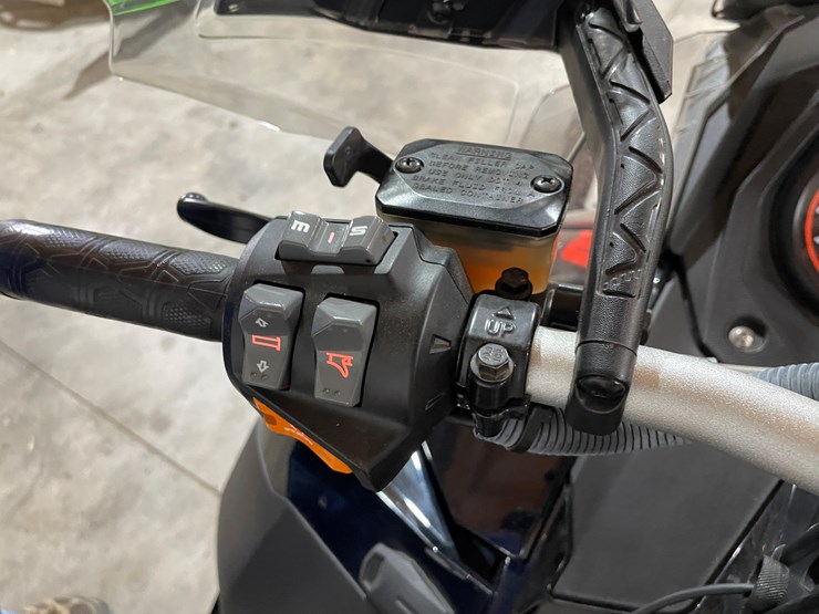 #3799-•-2015-ski-doo-800r-renegade-x-snowmobile-image-20