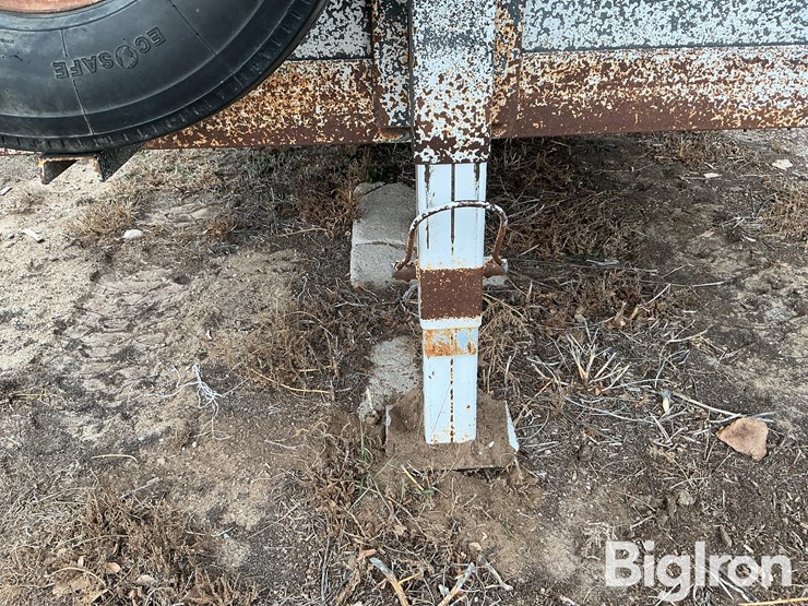 2010-titan-trailer-image-17