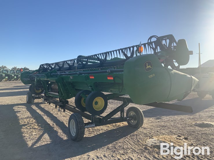 2021-john-deere-735d-image-5