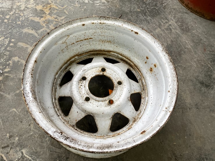 #3801-•-(4)-15"-trailer-wheels-image-8