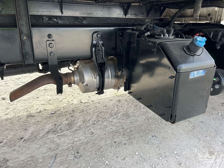 2019-international-durastar-4300-image-30