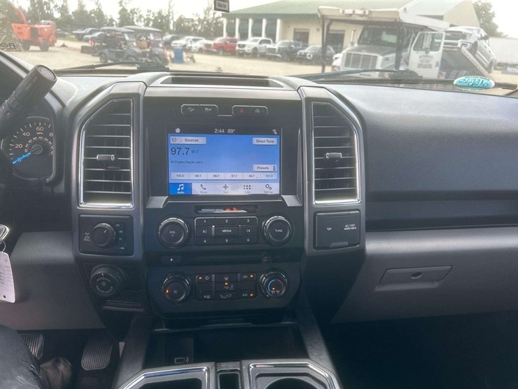 2017-ford-f150-image-15