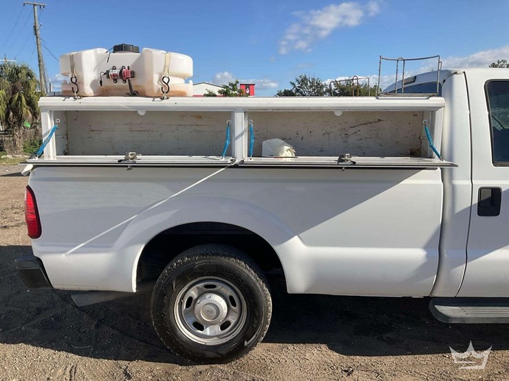 2012-ford-f-250-pickup-truck-image-24