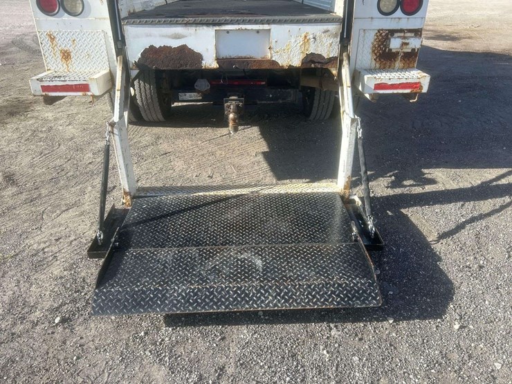 2012-ford-f550-image-24