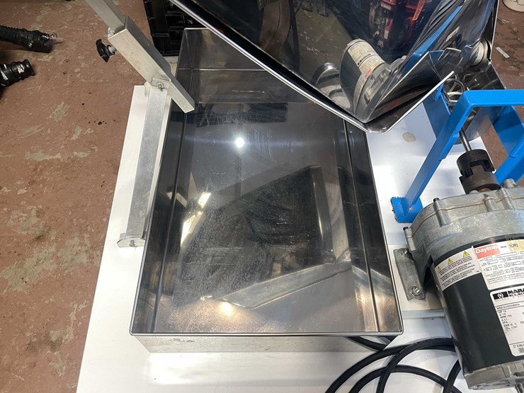 #6186-•-maple-candy-machine-image-5