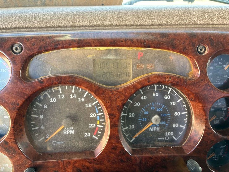 2006-mack-chn613-image-11