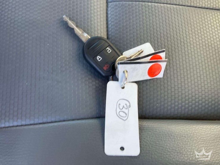 2012-ford-f-250-pickup-truck-image-39