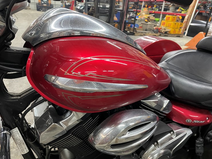 #1010-•-2011-yamaha-v-star-950-tourer-motorcycle-with-trike-kit-(has-wi-title)-image-9