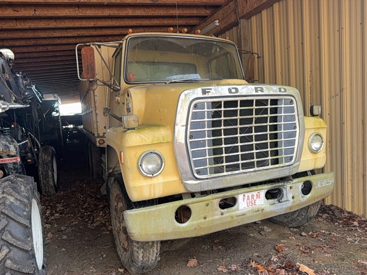 1975-ford-880-image-23