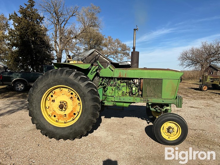 1970-john-deere-3020-image-4
