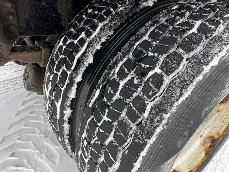 #400-•-2006-sterling-straight-truck-(has-wi-title)-image-94