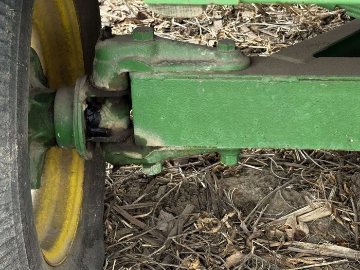 heider-12'-box-wagon-on-john-deere-running-gear-image-12