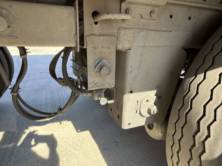 2016-utility-van-image-6