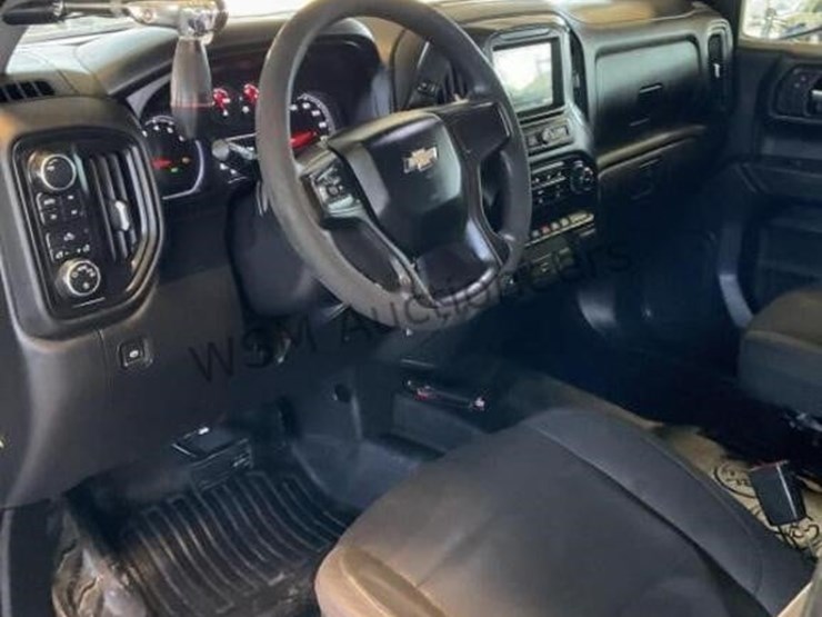 2019-chevrolet-silverado-1500-image-23