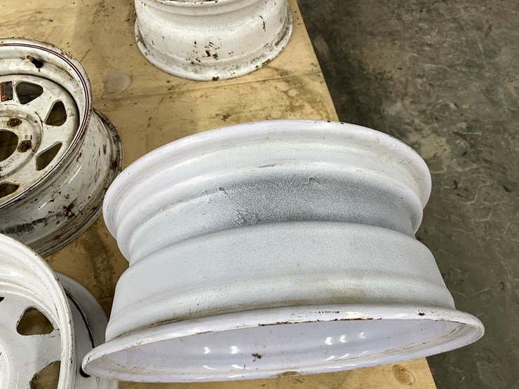 #3801-•-(4)-15"-trailer-wheels-image-13