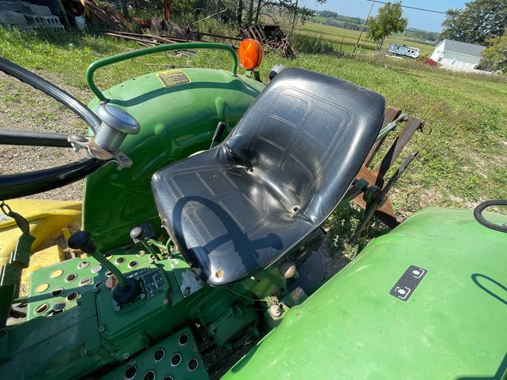 john-deere-850-image-24