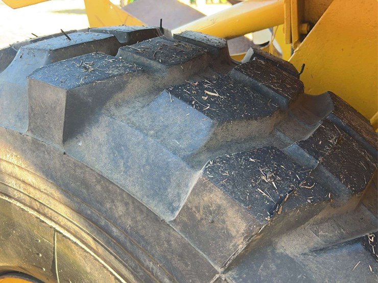 john-deere-840-image-75