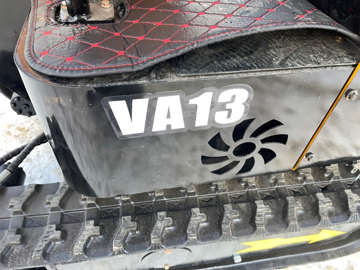 #204-•-miva-va13-mini-excavator-image-10