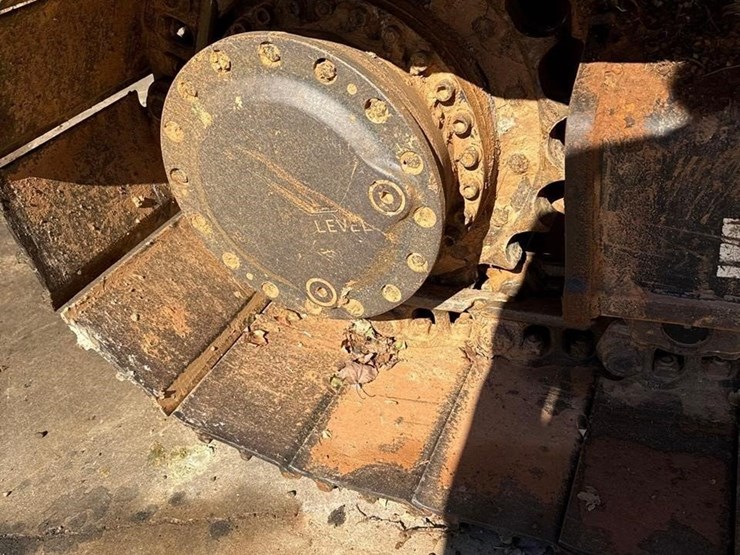 2022-caterpillar-320-image-14