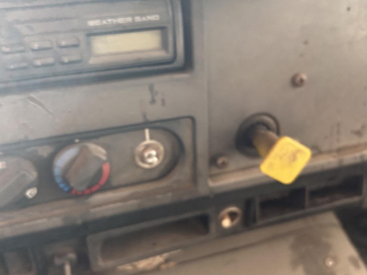 2001-international-4700-image-36