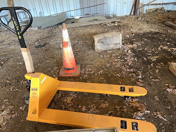 u-line-pallet-jack-(new);-located-at-7241-roxbury-rd,-charles-city,-va,-please-call-804.837.9940-or-804.651.4404-with-questions-image-2