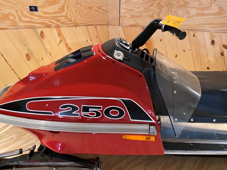 #3794-•-1977-rupp-nitro-250-snowmobile-image-9