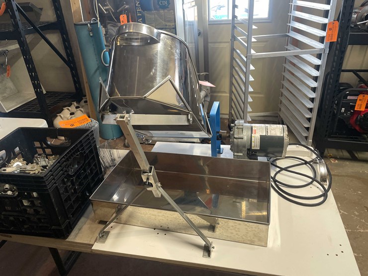 #6186-•-maple-candy-machine-image-4