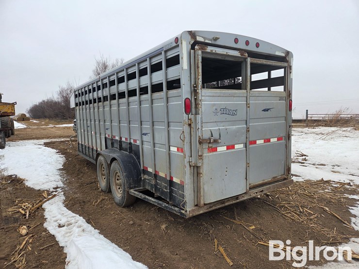 2000-titan-trailer-image-7