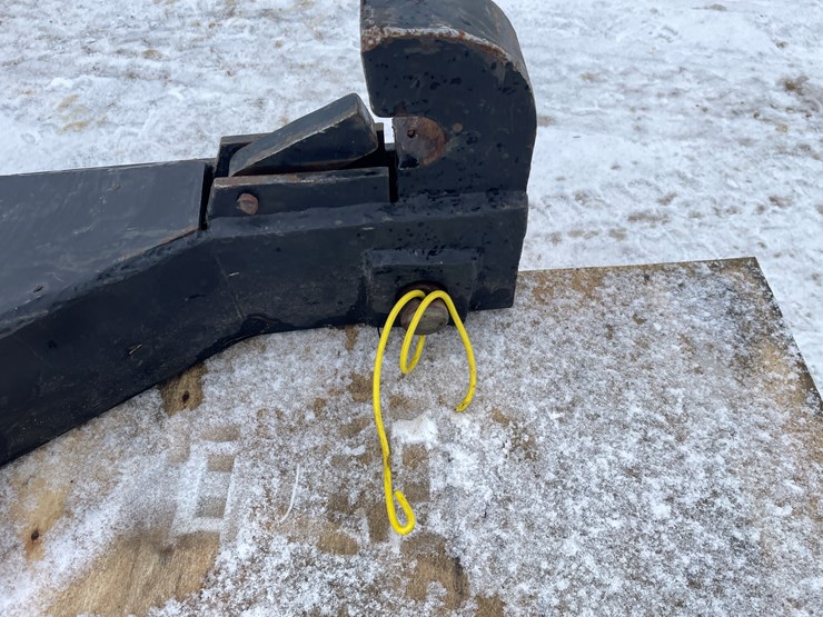 #3803-•-3-point-quick-hitch-image-10