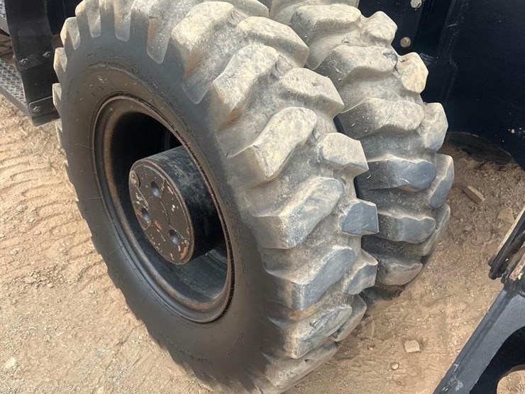 2017-caterpillar-m316f-image-16