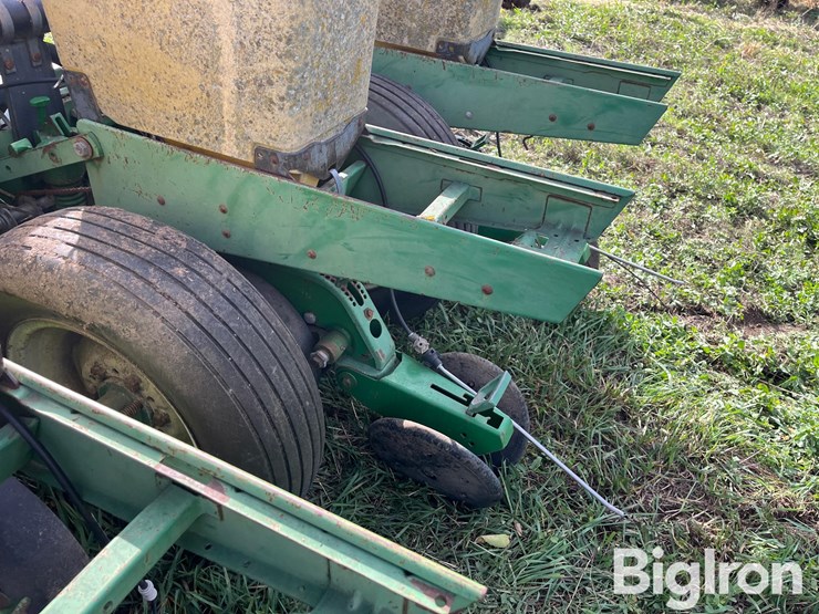 john-deere-7200-image-15