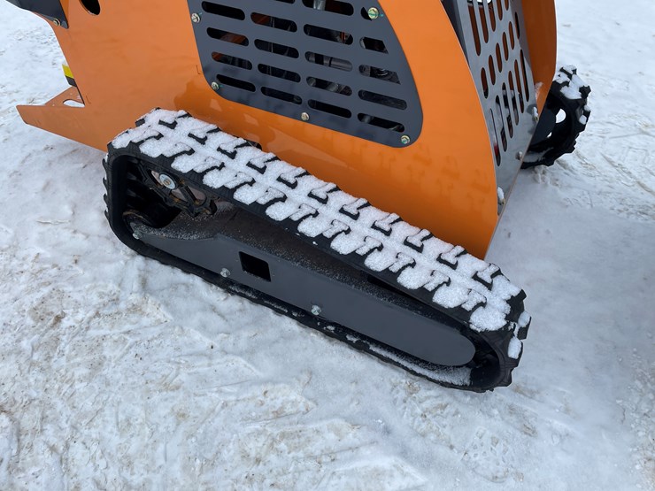 #310-•-new-land-hero-mini-skid-steer-loader-image-12