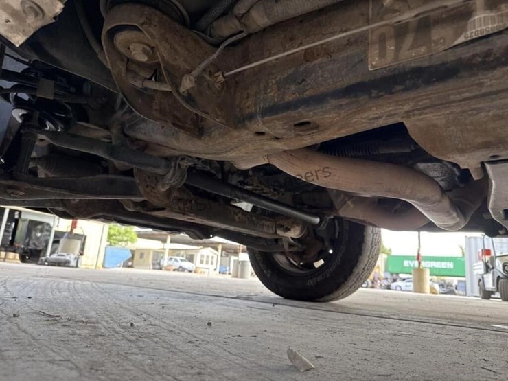 2012-chevrolet-silverado-1500-image-28