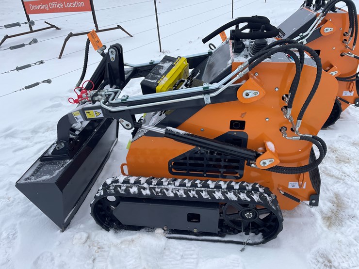 #305-•-new-landhonor-mini-skid-steer-loader-image-8