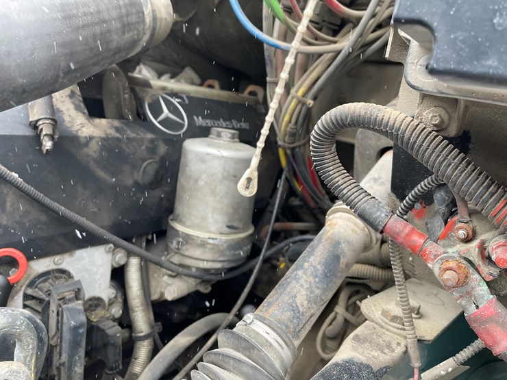 #400-•-2006-sterling-straight-truck-(has-wi-title)-image-54