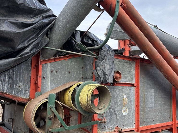 case-28x46-thresher-on-steel-image-19