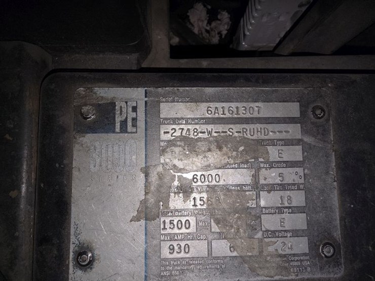 1998-crown-pe3520-60-image-3