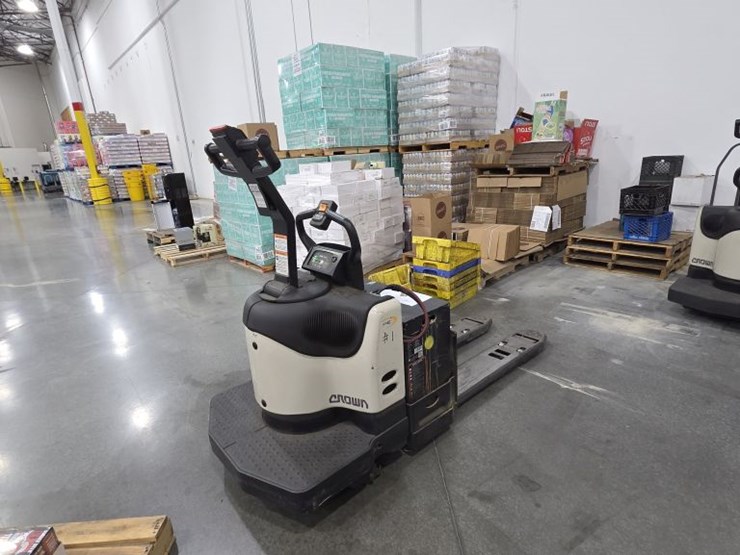 2014-crown-pe4500-60-image-1