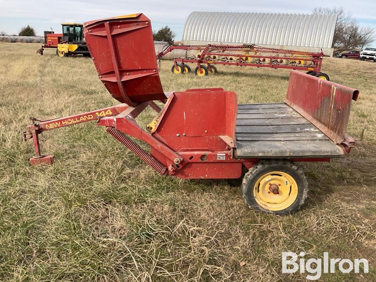 new-holland-144-image-8