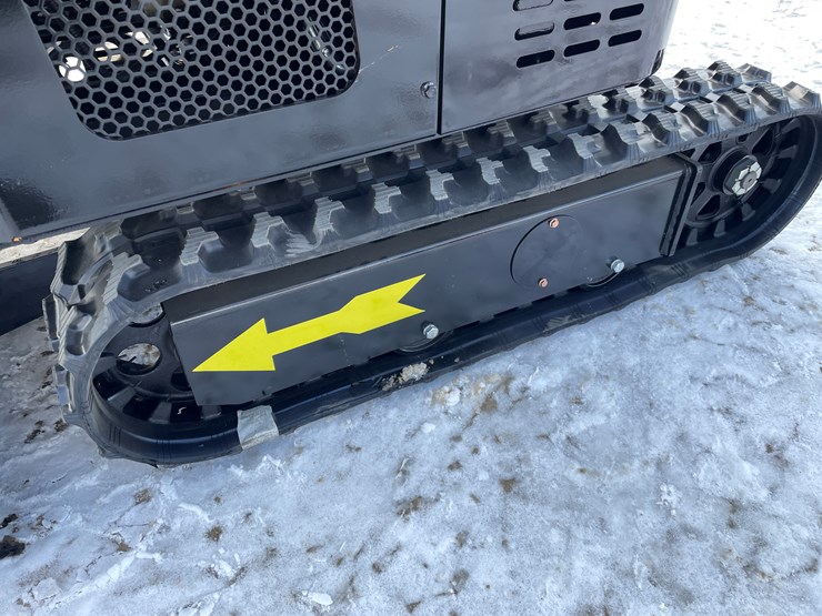 #202-•-miva-va15-mini-excavator-image-44