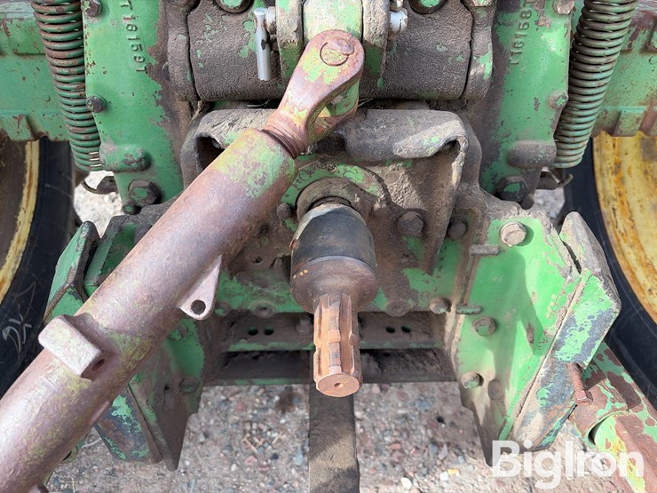 1961-john-deere-2010-image-14