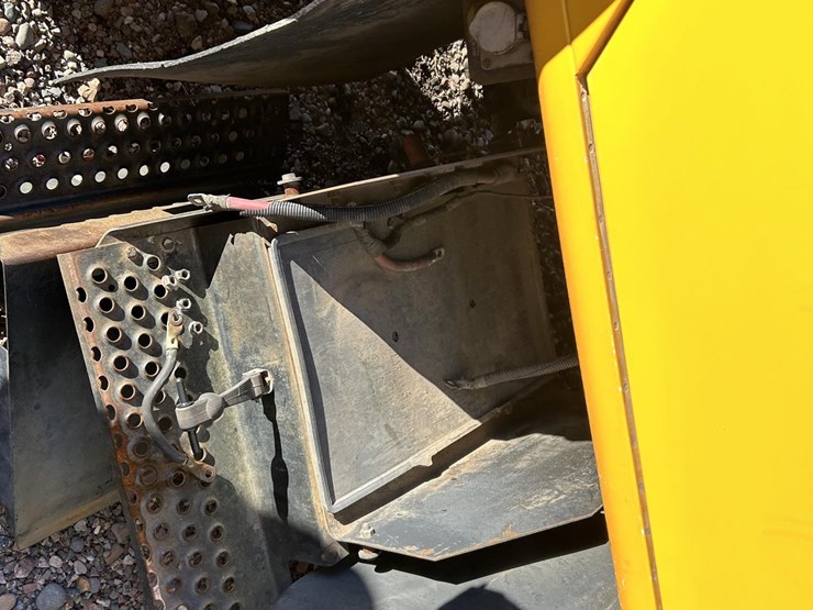 2001-international-4700-image-21