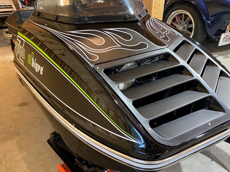 #3781-•-1975-arctic-cat-el-tigre'-250-z-snowmobile-image-12