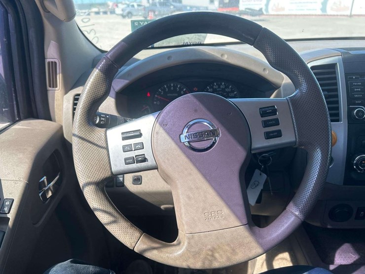 2015-nissan-frontier-image-11