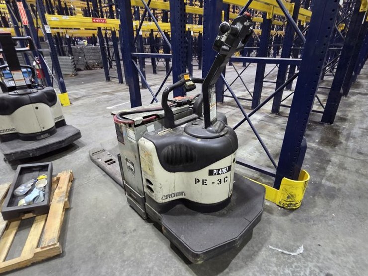 2006-crown-pe4000-60-image-1