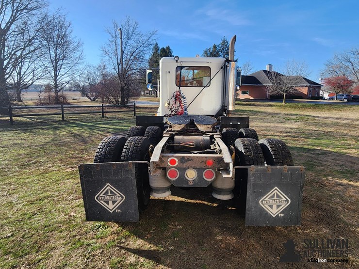 1997-freightliner-fld120-image-6